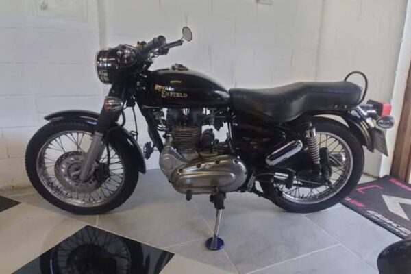 Berts - Royal Enfield Bullet 500 1